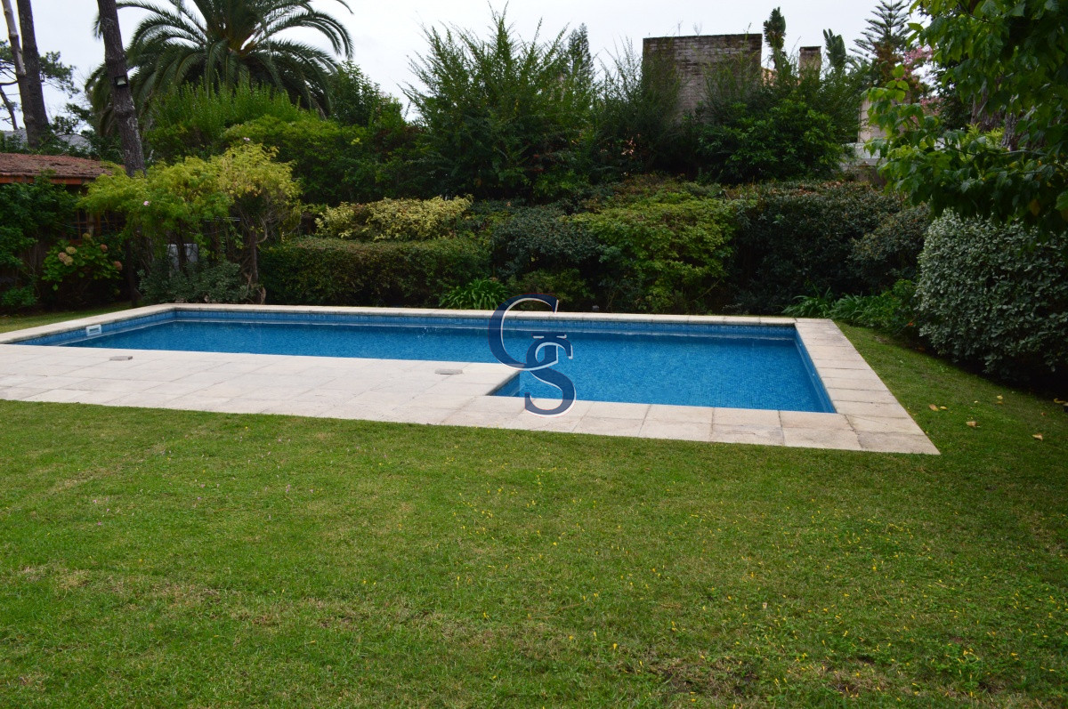 Casa ID.295169 - En zona residencial
