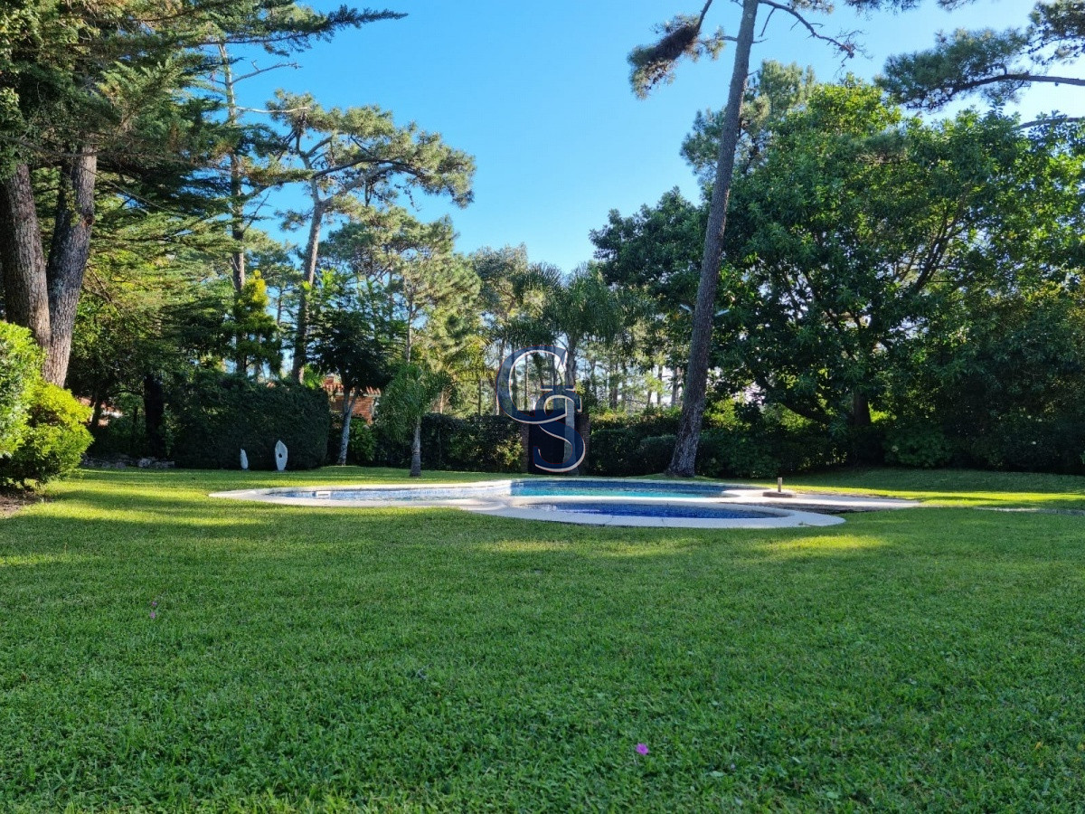 Casa ID.299100 - Chalet en el corazón de las paradas