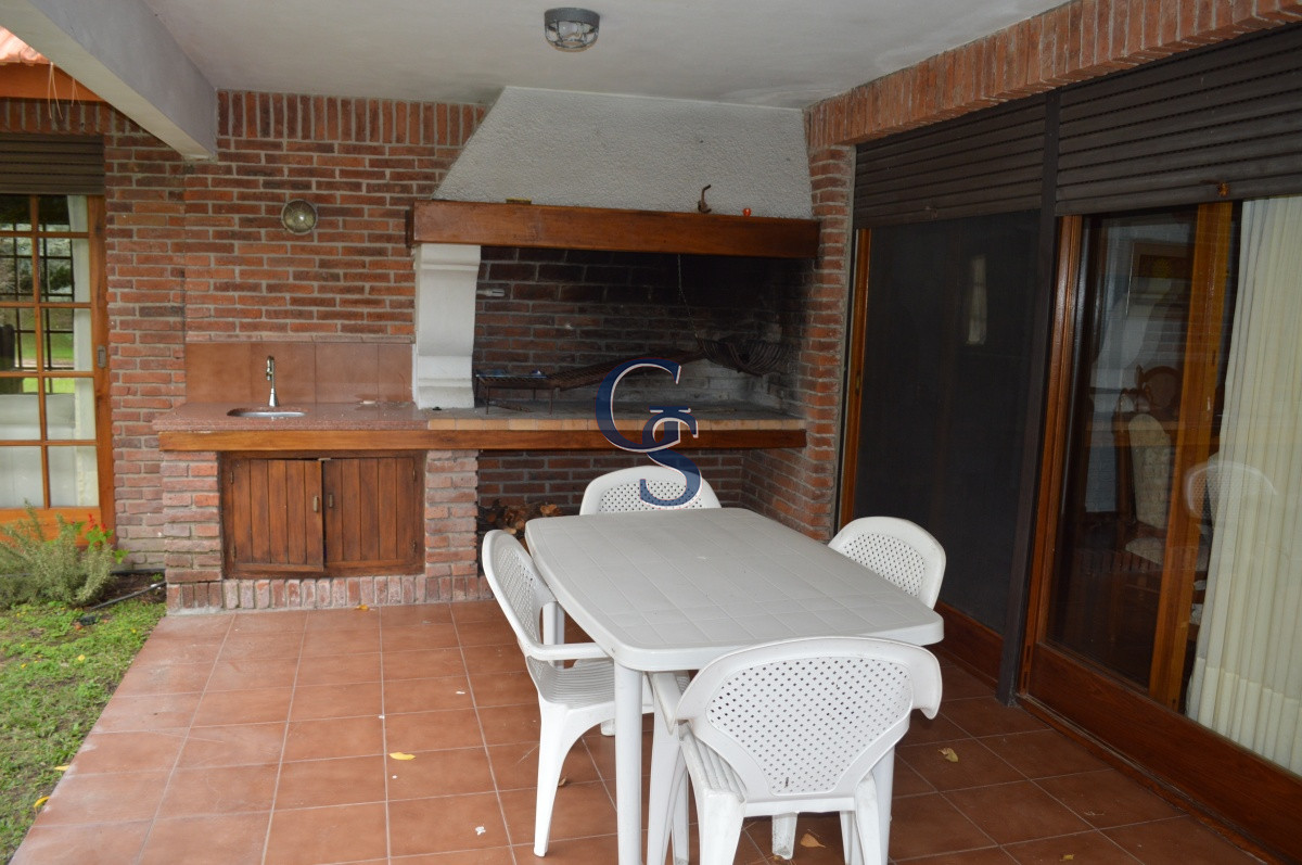 Casa ID.295169 - En zona residencial