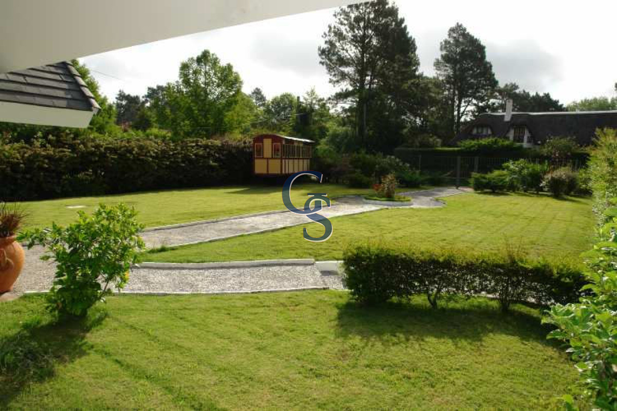 Casa ID.294885 - Gran chalet desarrollado en 2 plantas