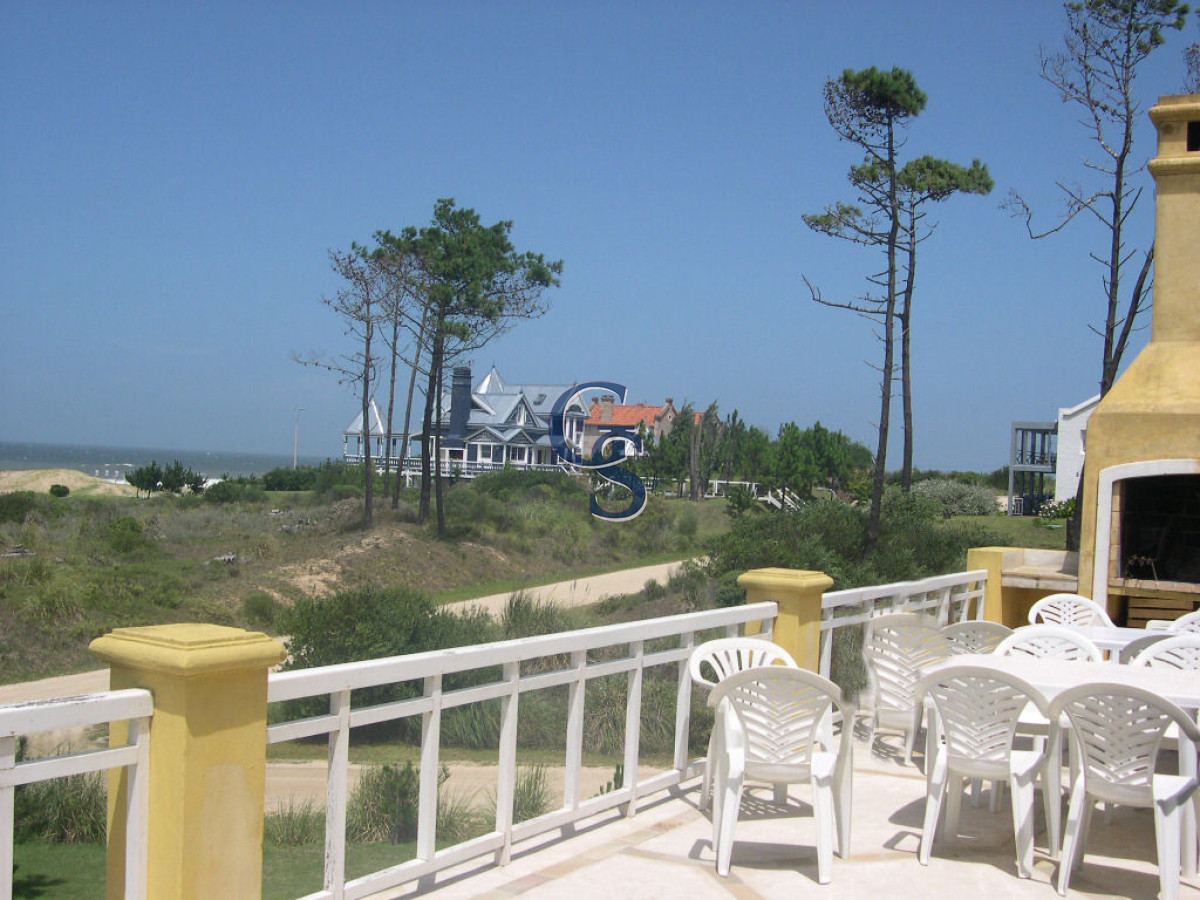 Casa ID.294971 - Complejo cerrado.