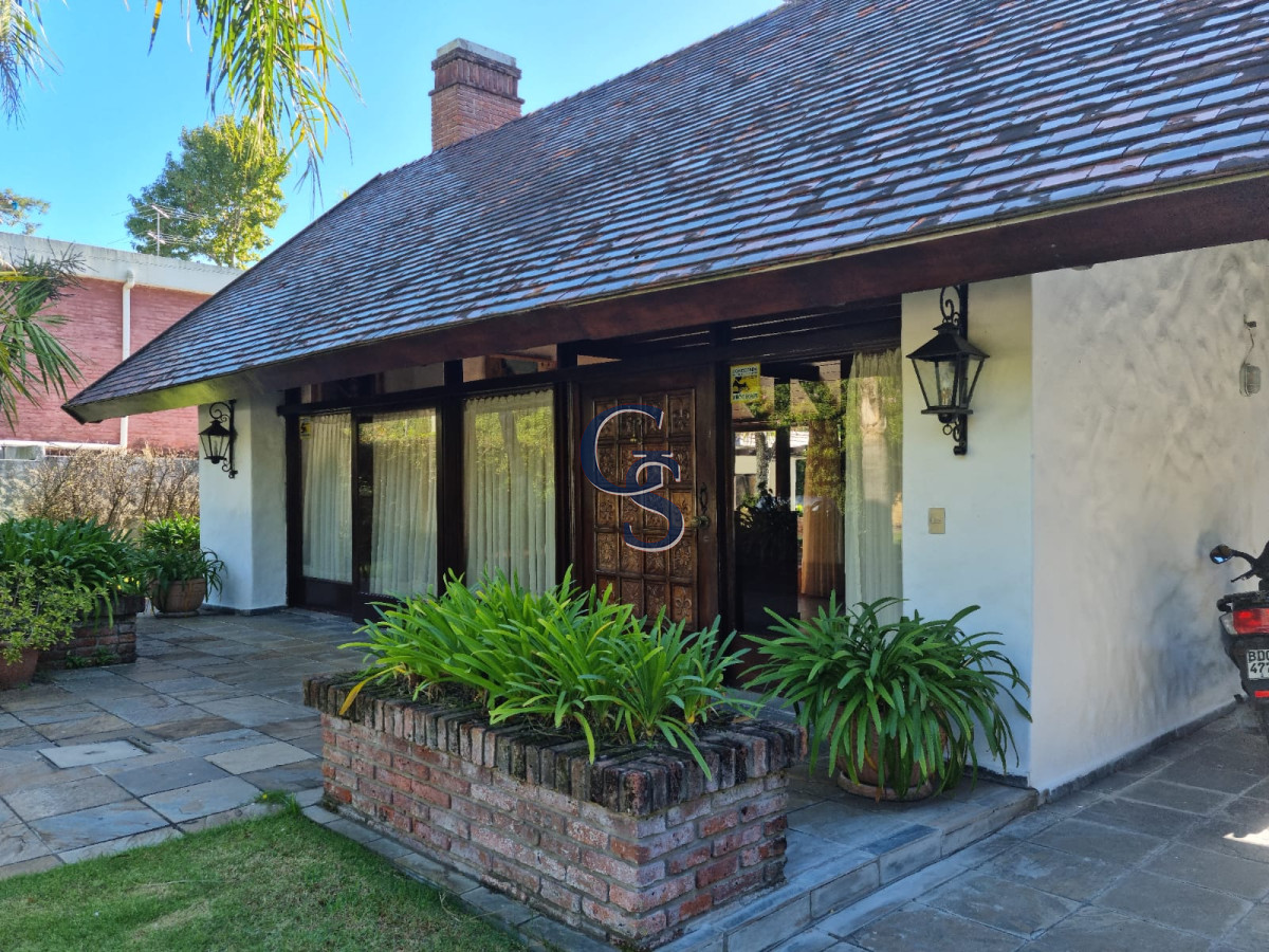 Casa ID.299100 - Chalet en el corazón de las paradas