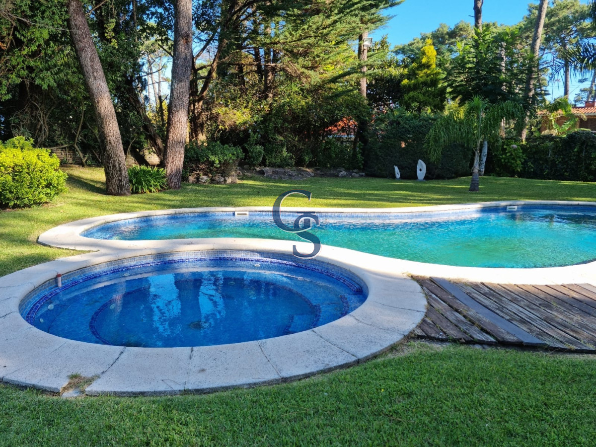 Casa ID.299100 - Chalet en el corazón de las paradas
