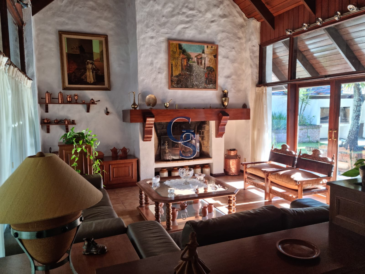 Casa ID.299100 - Chalet en el corazón de las paradas