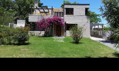 Casa en Montoya, 3 dormitorios *