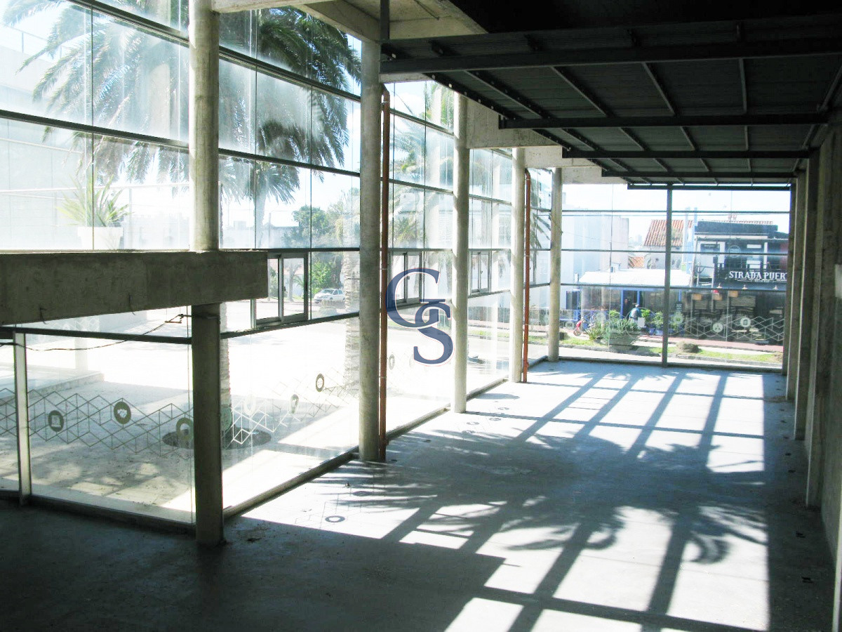 Local Comercial ID.296719 - en la tracional calle de las palmeras