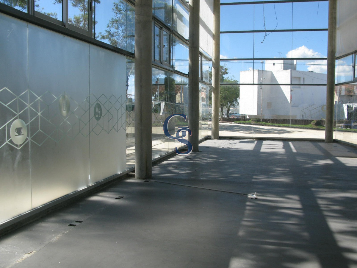 Local Comercial ID.296719 - en la tracional calle de las palmeras