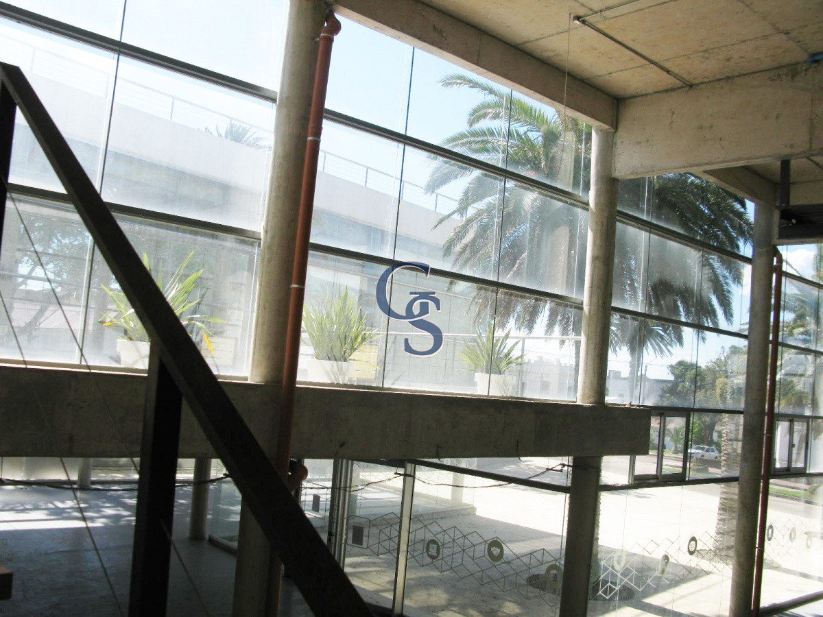 Local Comercial ID.296719 - en la tracional calle de las palmeras