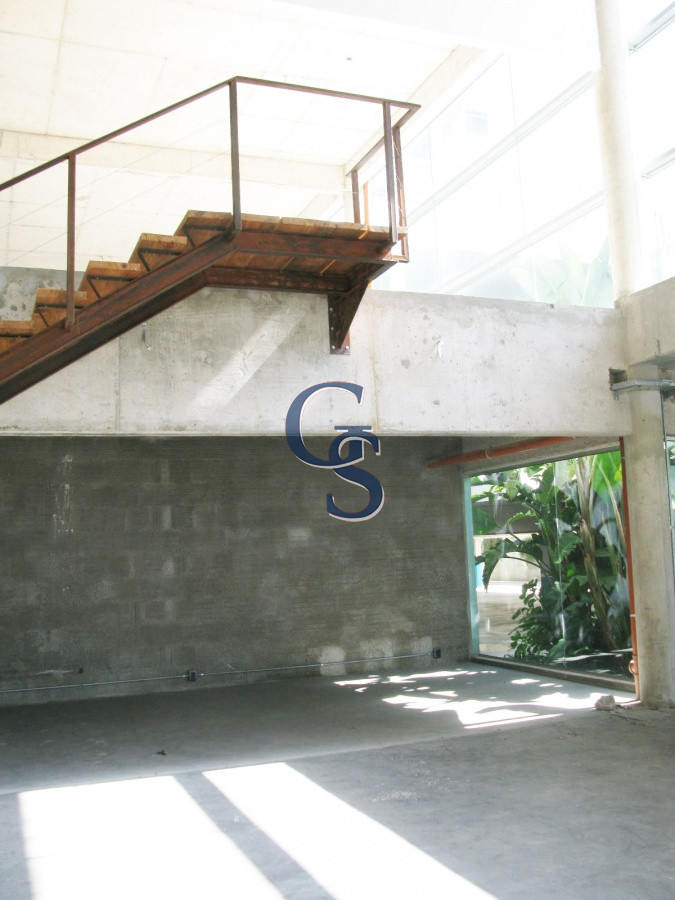 Local Comercial ID.296719 - en la tracional calle de las palmeras