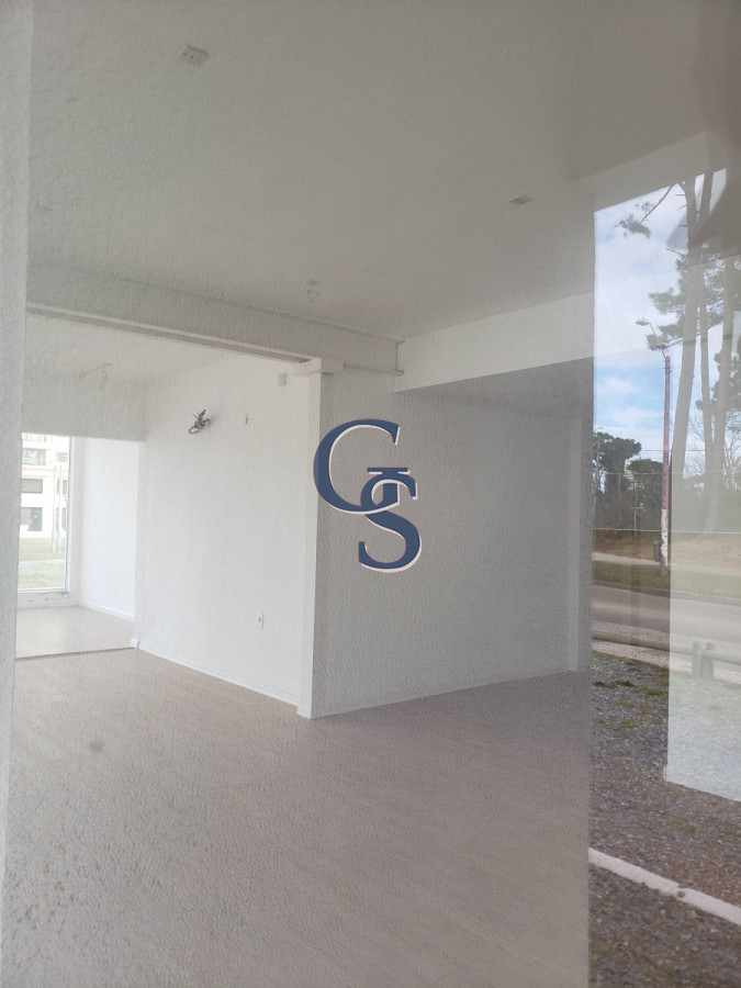 Local Comercial ID.296764 - En la zona de mayor auge comercial 