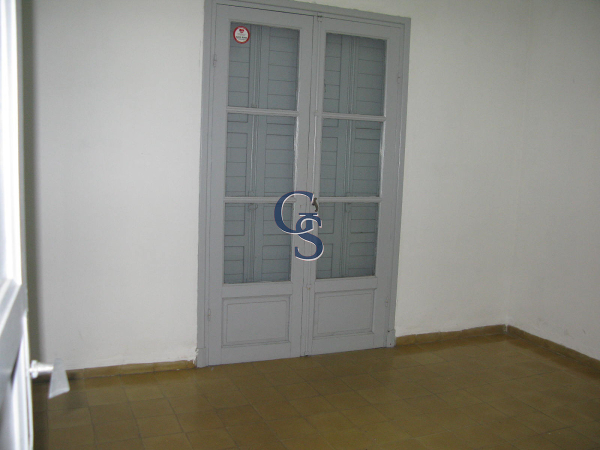 Local Comercial ID.297453 - Excelente ubicación