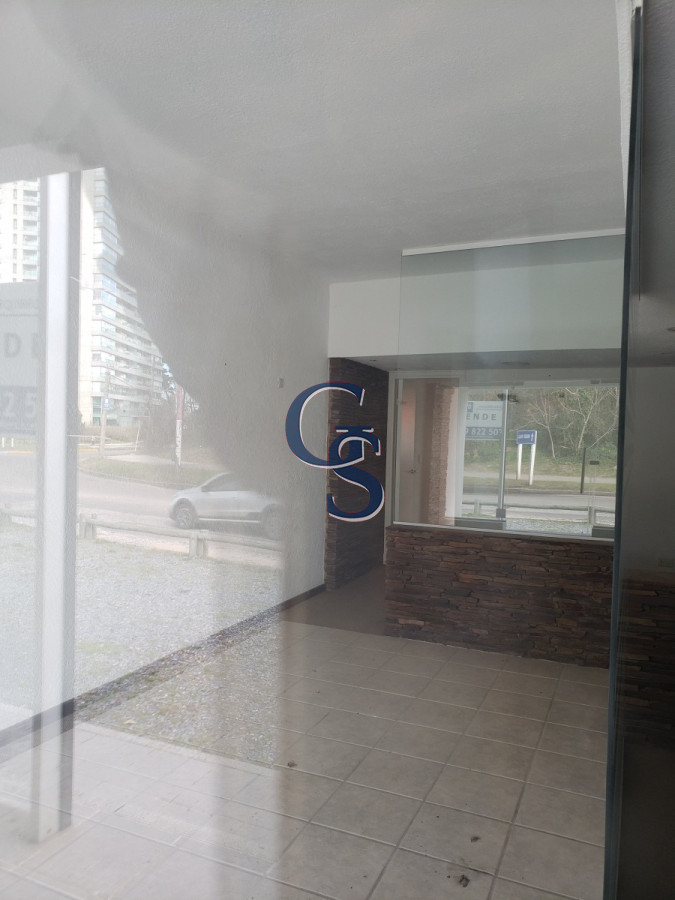 Local Comercial ID.296764 - En la zona de mayor auge comercial 