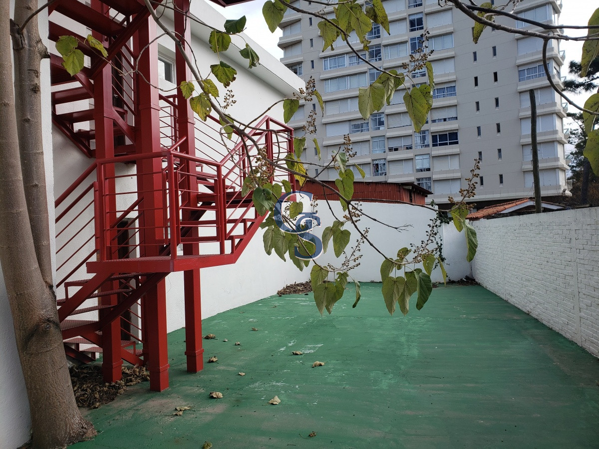 Local Comercial ID.296764 - En la zona de mayor auge comercial 