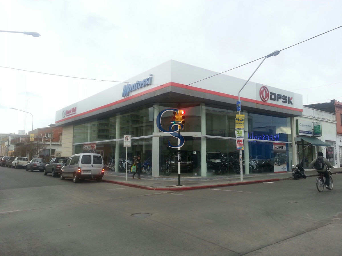 Local Comercial ID.296660 - Alquiler anual contrato a 3 años 