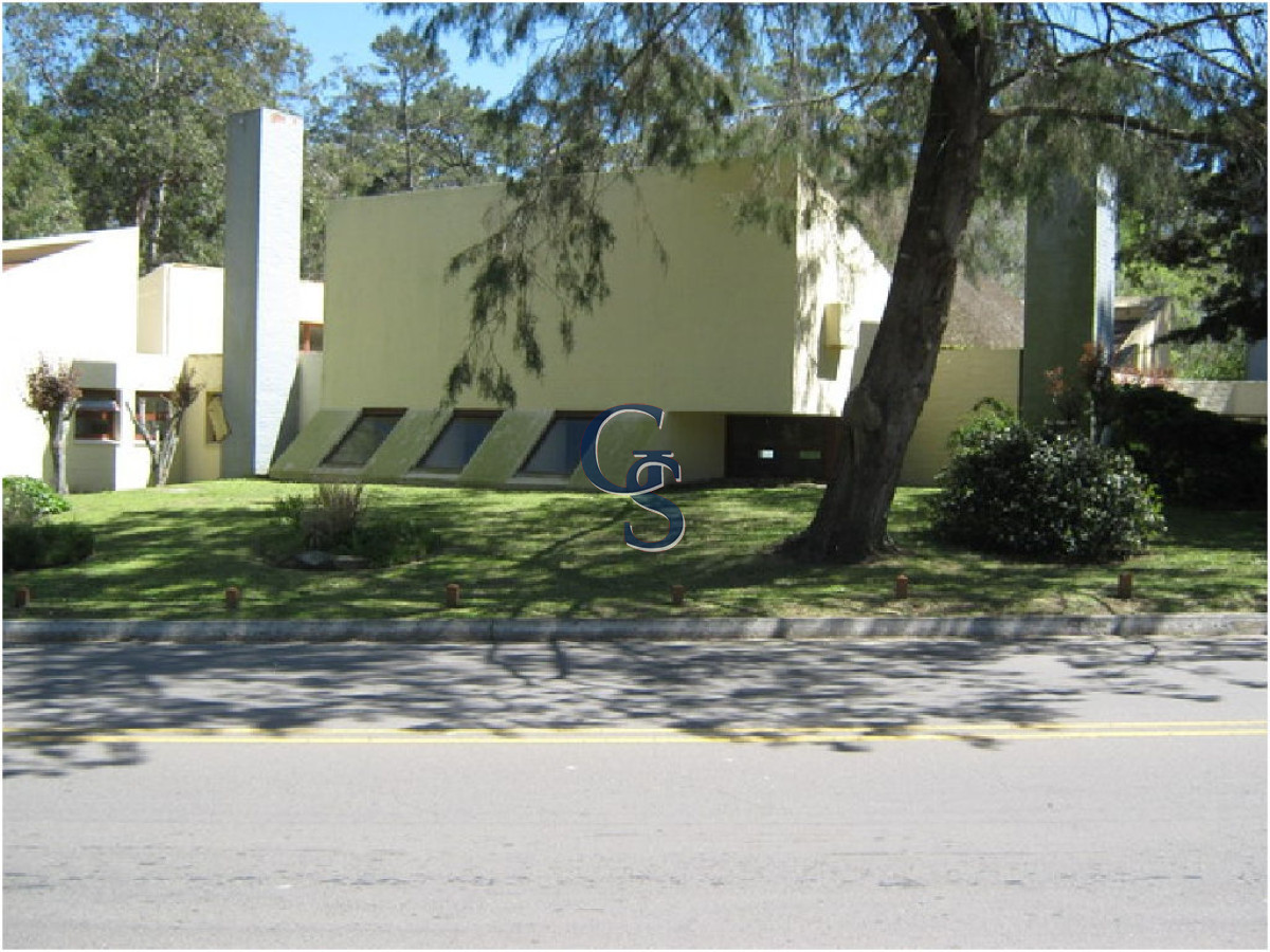 Local Comercial ID.296665 - Local en Punta del Este, San Rafael