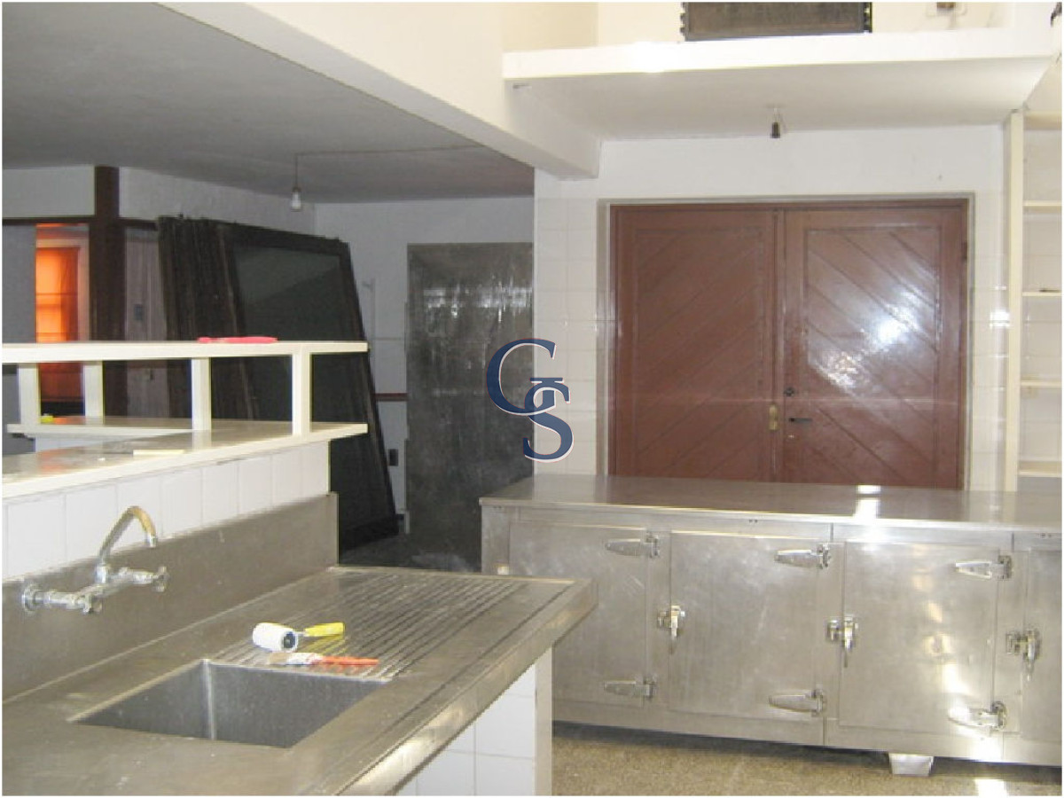 Local Comercial ID.296665 - Local en Punta del Este, San Rafael