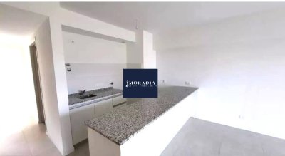 EN VENTA 1 Dormitorios con estacionamiento y terraza Maldonado Centro