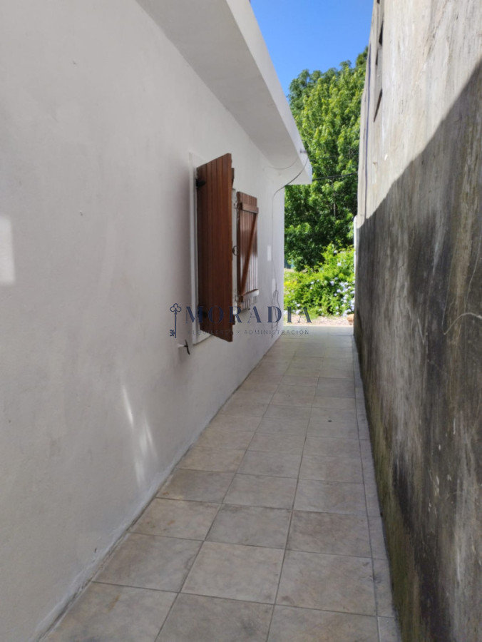 Casa ID.8 - CASA 3 Dormitorios con estufa a leña, parrillero y patio al frente