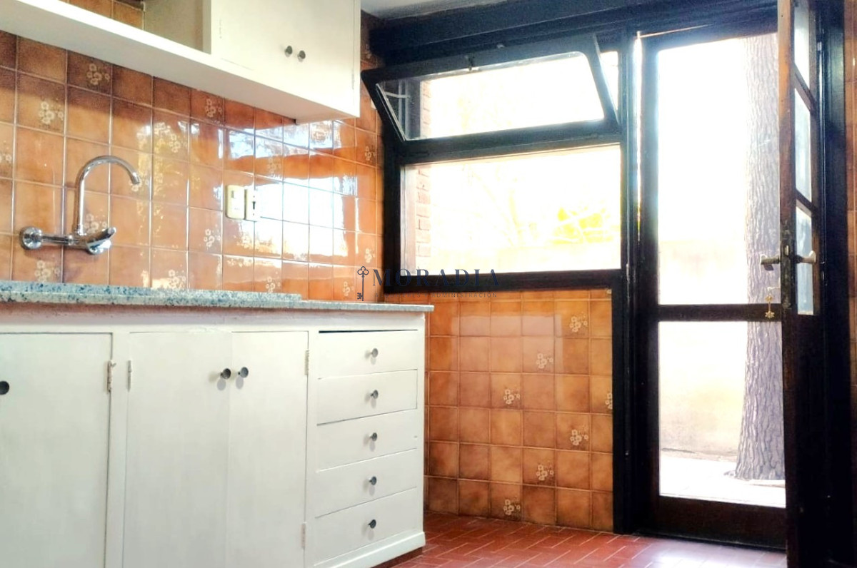 Casa ID.20 - En alquiler anual Casa 3 Dormitorios con estufa y parrillero en Altos del Pinar