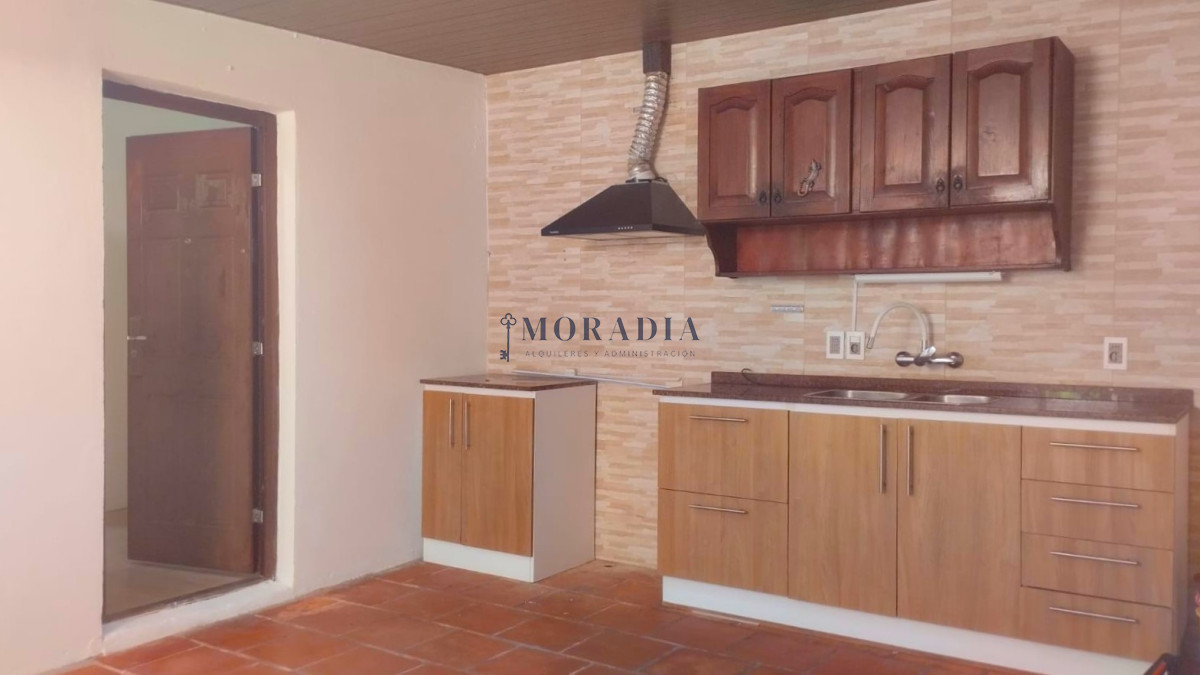 Casa ID.21 - ALQUILER ANUAL Casa 2 Dormitorios Roosevelt Pda 12