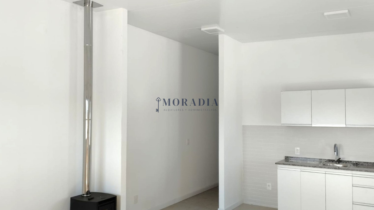Casa ID.16 - Casa Dúplex en Altos de la Laguna de 2 Dormitorios con Estacionamiento y Parrillero