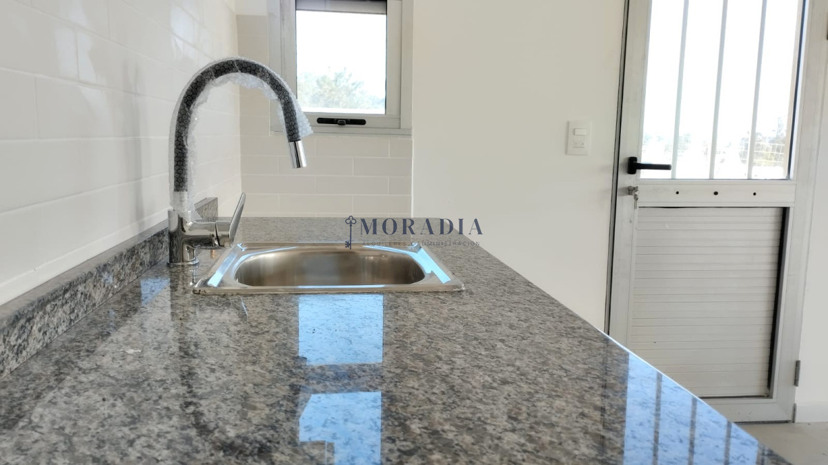 Casa ID.16 - Casa Dúplex en Altos de la Laguna de 2 Dormitorios con Estacionamiento y Parrillero