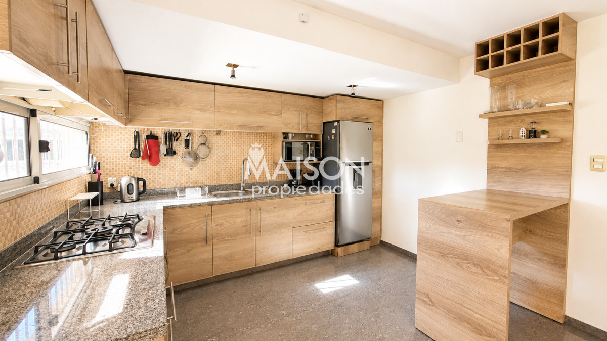 Casa ID.10 - Casa en Burnett | 4 dormitorios sobre 1.700 m² de terreno