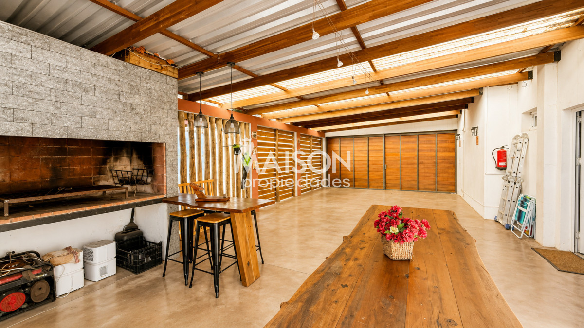 Casa ID.10 - Casa en Burnett | 4 dormitorios sobre 1.700 m² de terreno