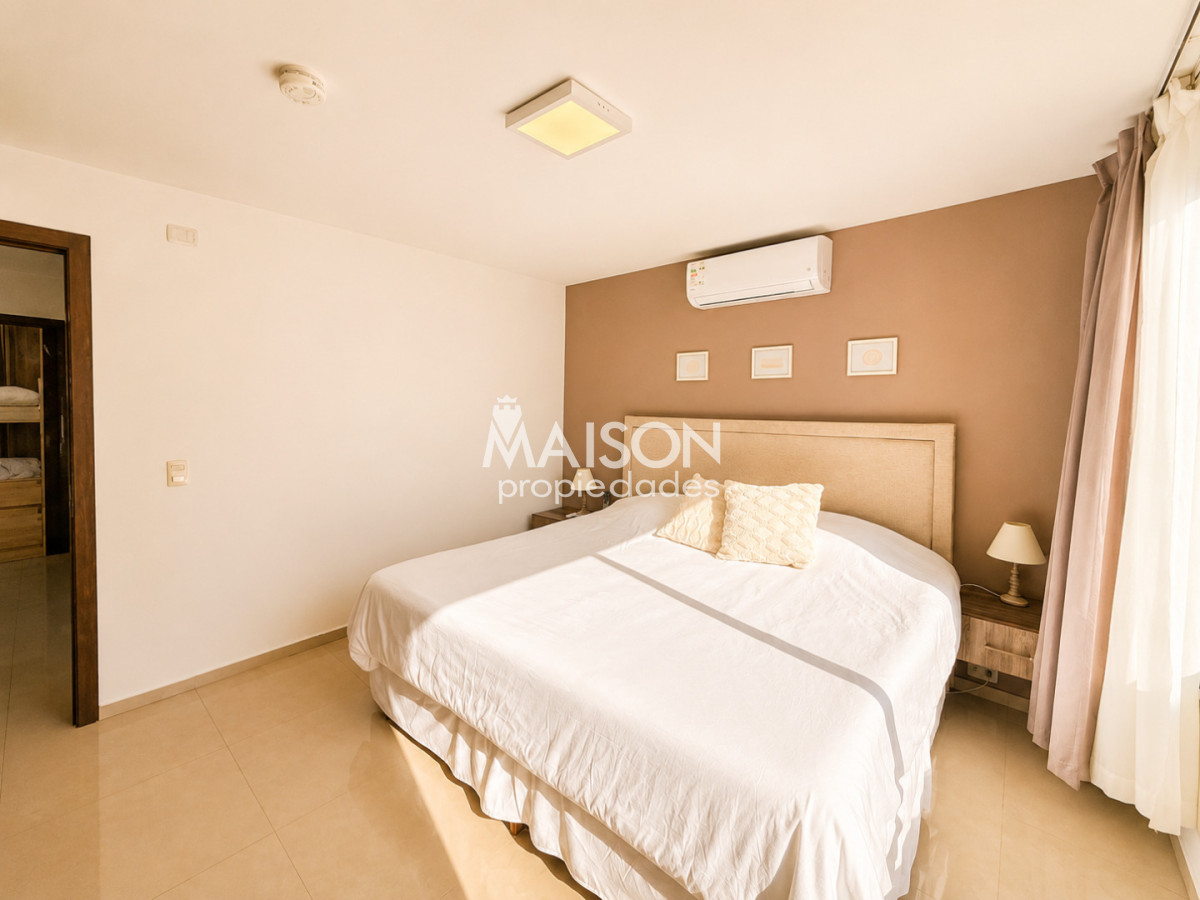 Casa ID.10 - Casa en Burnett | 4 dormitorios sobre 1.700 m² de terreno