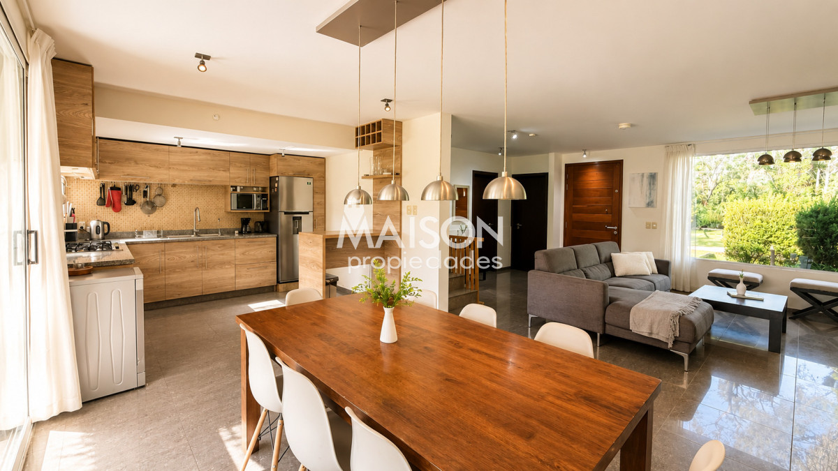 Casa ID.10 - Casa en Burnett | 4 dormitorios sobre 1.700 m² de terreno