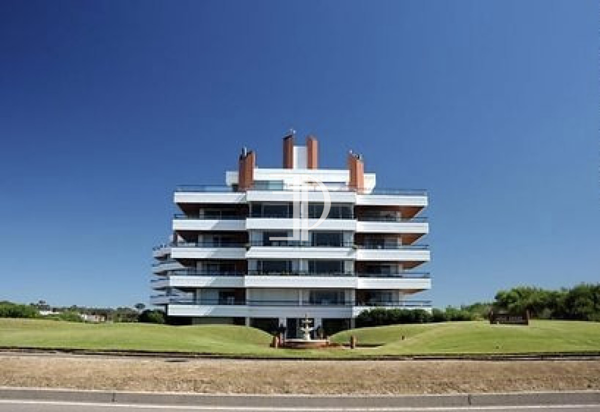 Apartamento ID.1550 - Venta Penthouse Primera Linea Playa Brava