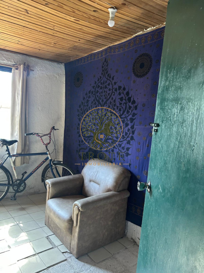 Casa ID.32 - Se vende  en Pinamar Norte 2 casas y 2 apto
