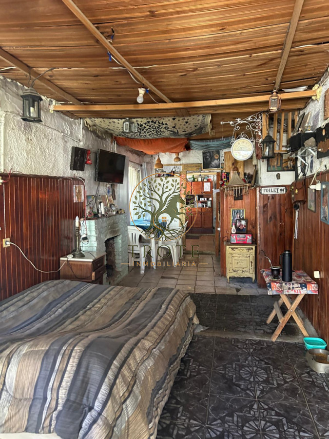 Casa ID.32 - Se vende  en Pinamar Norte 2 casas y 2 apto