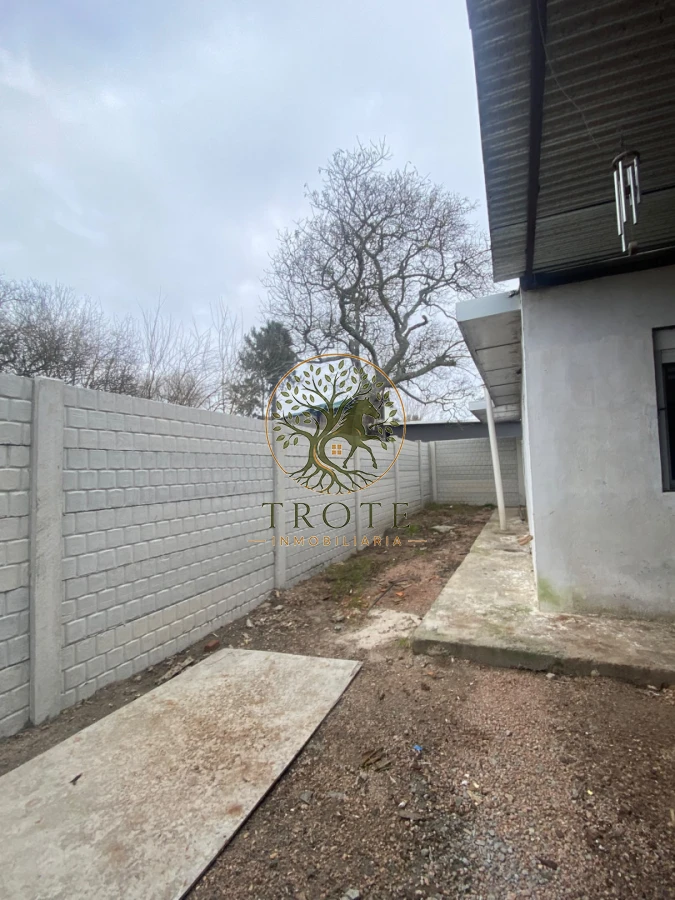 Casa ID.41 - Se Alquila en Neptunia sur casa de 2 dormitorios 