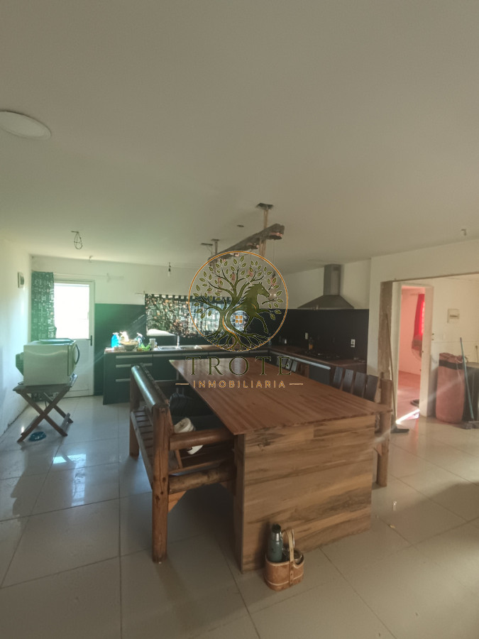 Casa ID.1 - Se Alquila casa por LUC