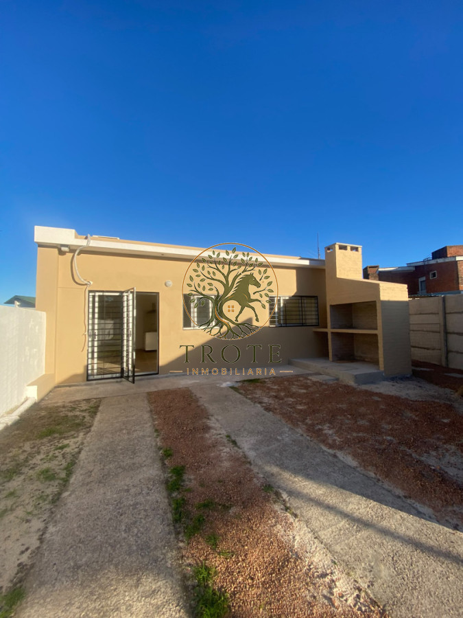 Casa ID.31 - SE ALQUILA CASA A ESTRENAR EN LA FLORESTA 
