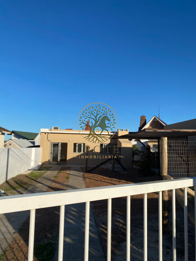 Casa ID.31 - SE ALQUILA CASA A ESTRENAR EN LA FLORESTA 