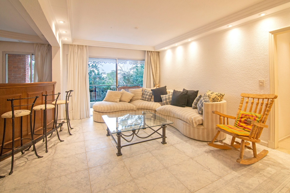 Apartamento ID.63714 -  APARTAMENTO CON PARRILLERO PROPIO A POCAS CUADRAS DEL MAR