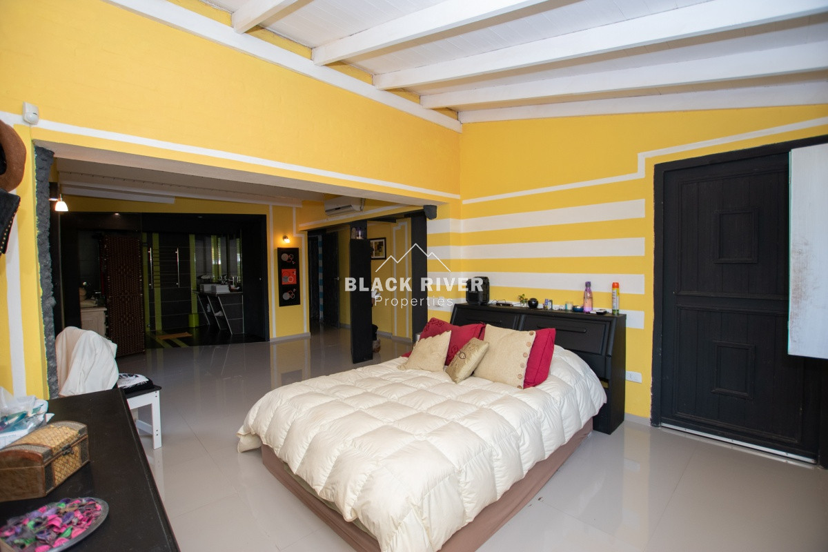 Casa ID.42 - Venta Casa de 4 dormitorios Lugano Punta del Este 