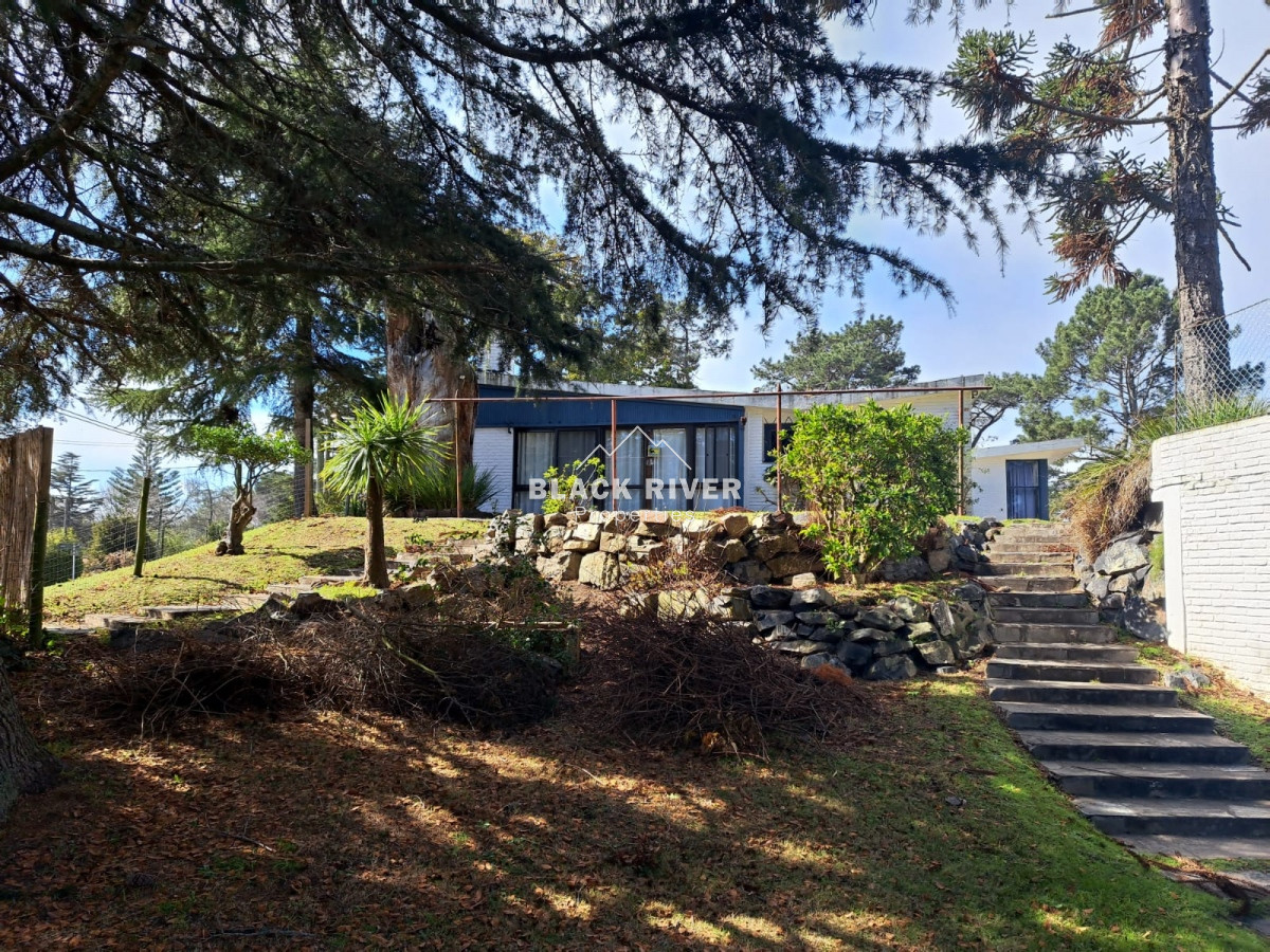 Casa ID.66373 - CASA CON PISCINA EN OPORTUNIDAD EN VENTA CANTEGRIL PUNTA DEL ESTE