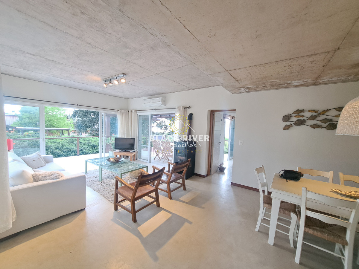 Casa ID.66989 - Casa Moderna en venta a pasos del mar en Playa Solanas Punta ballena uruguay