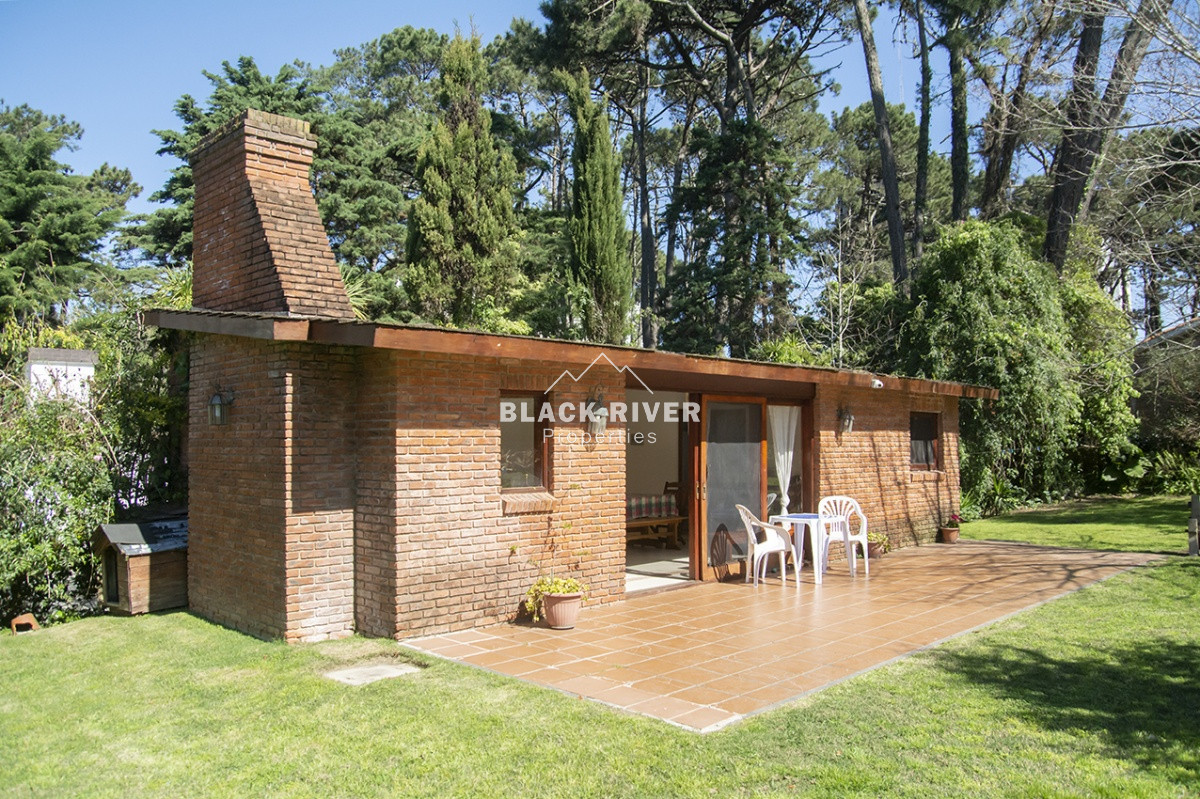 Casa ID.64482 - Casa en Venta 6 dormitorios en Cantegril 