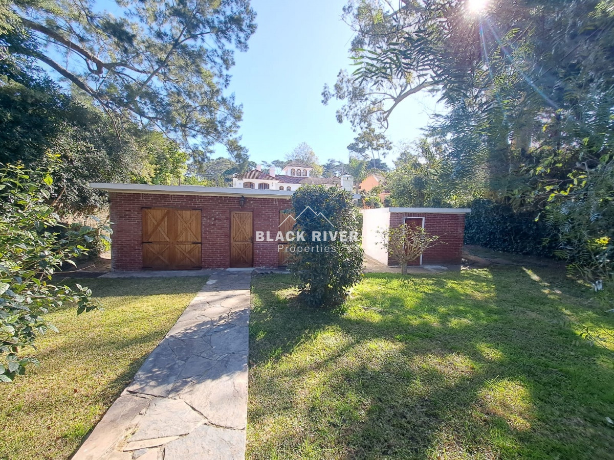 Casa ID.66472 - ALQUILER TEMPORAL CASA DE 4 DORMITORIOS EN SAN RAFAEL, PUNTA DEL ESTE