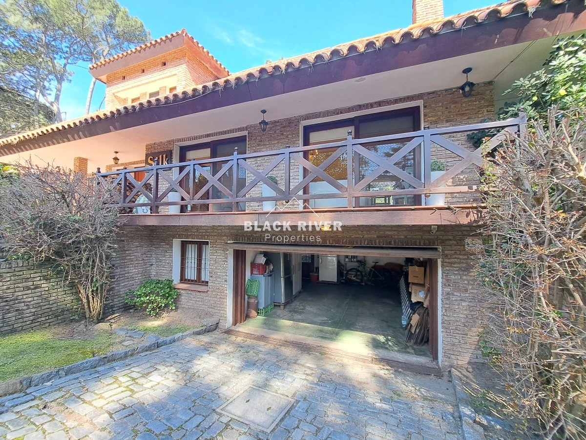Casa ID.66981 -  Casa con piscina  en venta San Rafael Punta del Este 