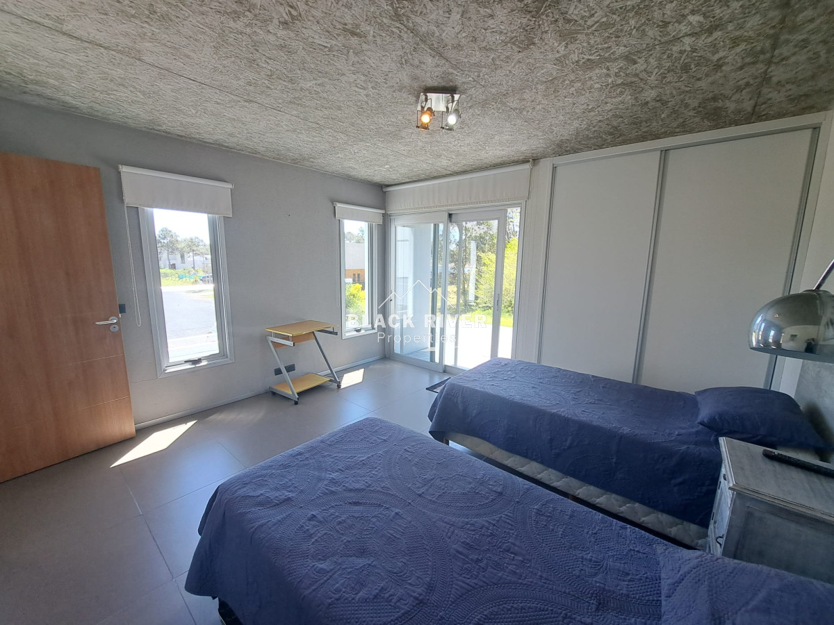 Casa ID.66482 - MODERNA CASA DE 4 DORMITORIOS EN BARRIO PRIVADO LA RESIDENCE, PUNTA DEL ESTE