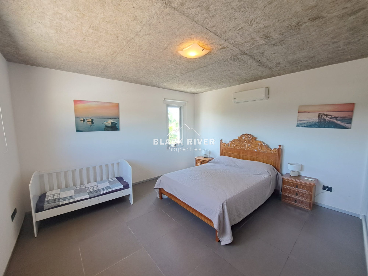 Casa ID.66482 - MODERNA CASA DE 4 DORMITORIOS EN BARRIO PRIVADO LA RESIDENCE, PUNTA DEL ESTE