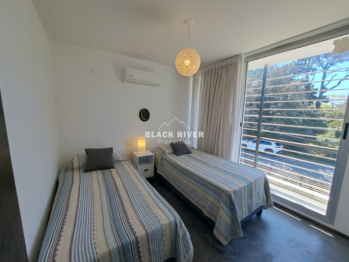 Casa ID.66402 - ALQUILER TEMPORAL DE CASA DE 3 DORMITORIOS Y 3 BAÑOS, PLAYA MANSA PUNTA DEL ESTE 