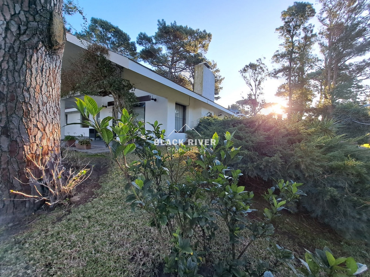 Casa ID.66386 - Casa en venta de 4 Dormitorios y 3 Baños en San Rafael