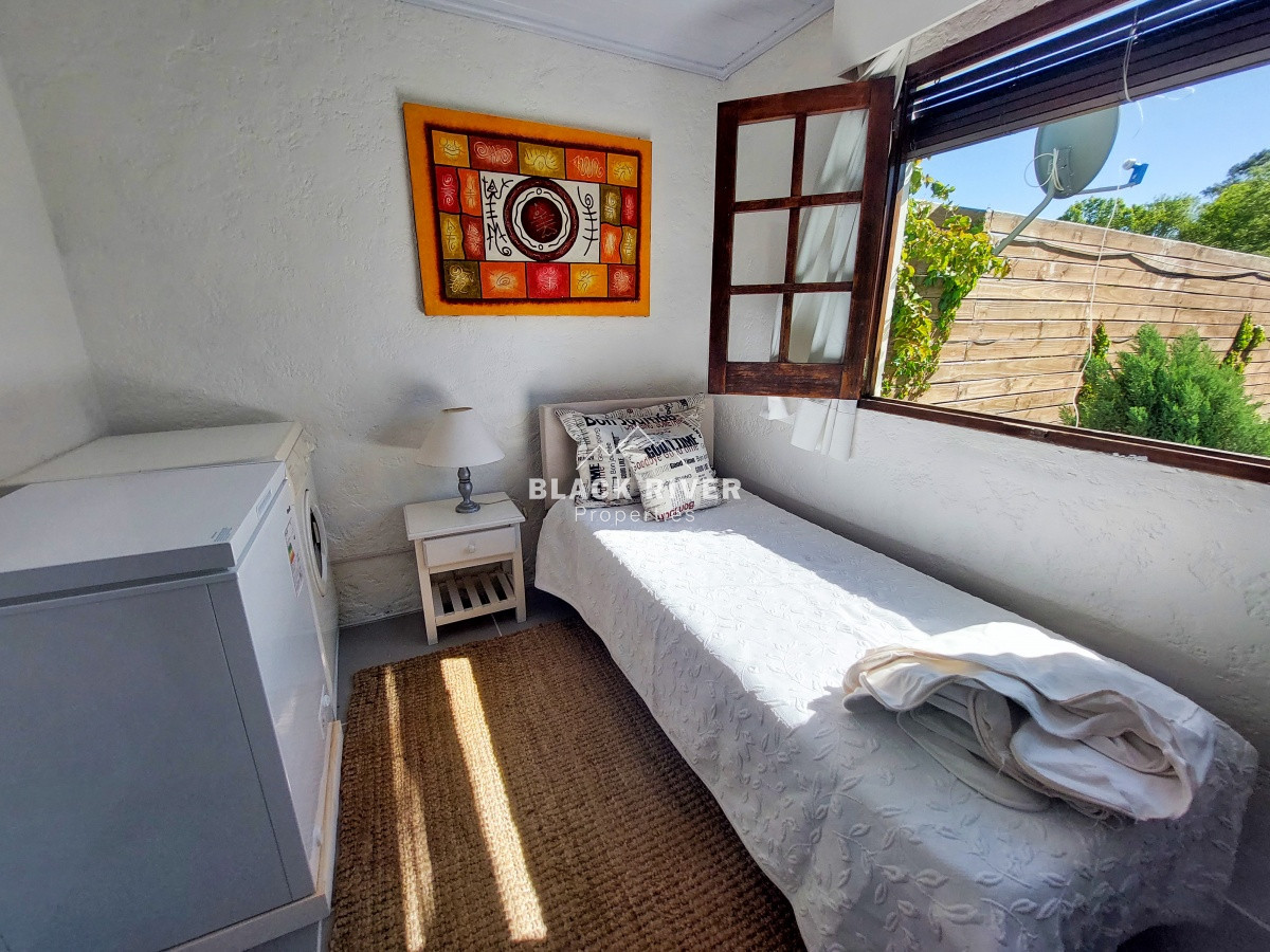 Casa ID.57995 - Venta Casa de 3 Dormitorios con Piscina Climatizada en Pinares, Punta del Este