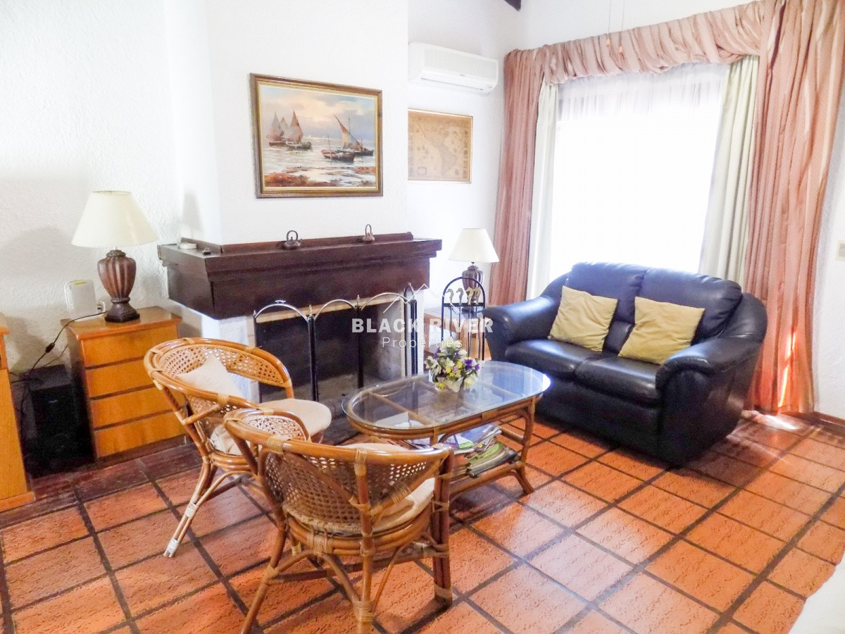 Casa ID.60468 - Casa de 3 dormitorios con piscina en venta Playa Mansa Punta del Este